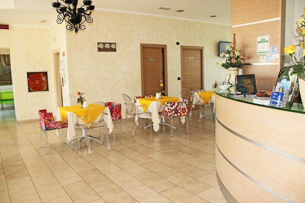Hotel Il Monte Серравалле Экстерьер фото